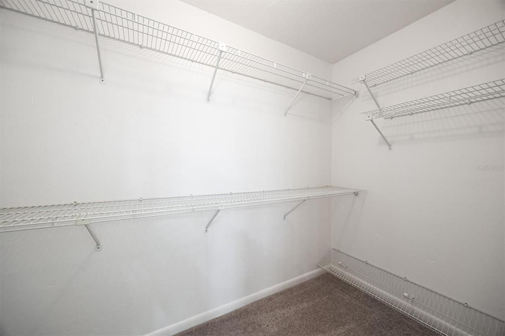 待售: $240,000 (2 贝兹, 2 浴室, 1328 平方英尺)