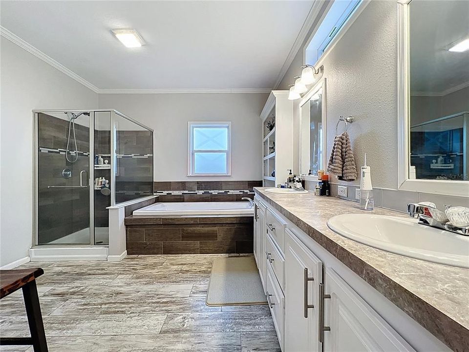 На продажу: $479,900 (3 спален, 2 ванн, 2108 Квадратных фут)