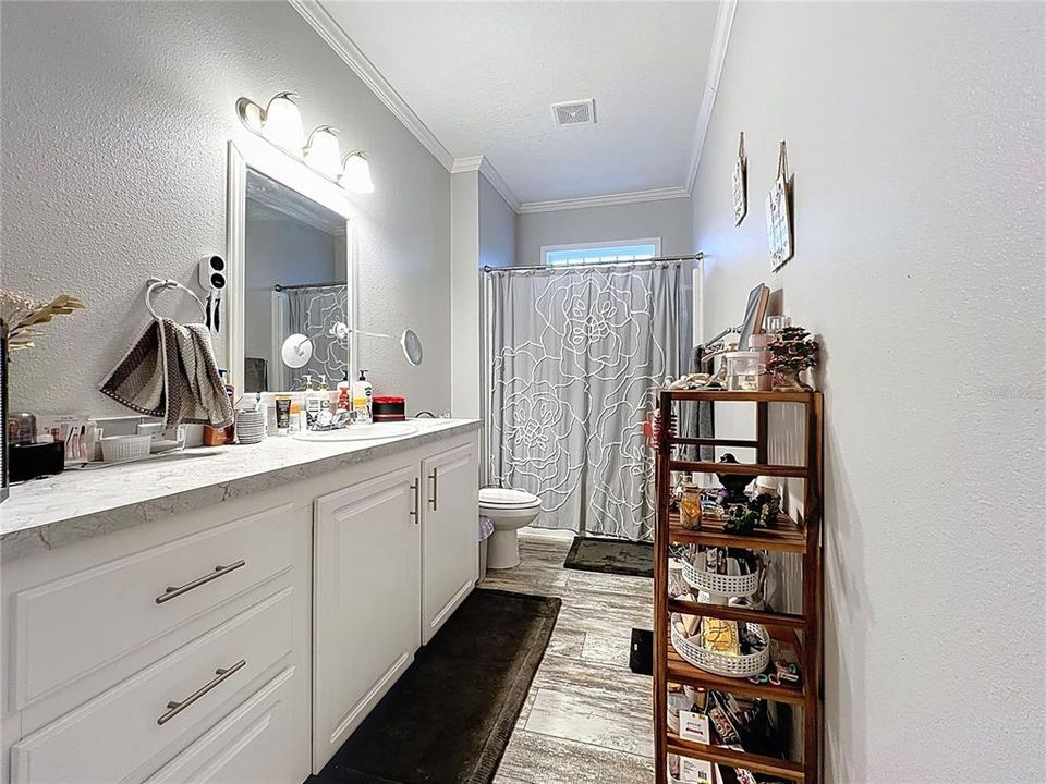 На продажу: $479,900 (3 спален, 2 ванн, 2108 Квадратных фут)