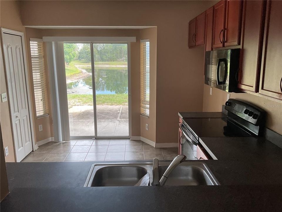 For Sale: $195,500 (2 beds, 2 baths, 1341 Square Feet)