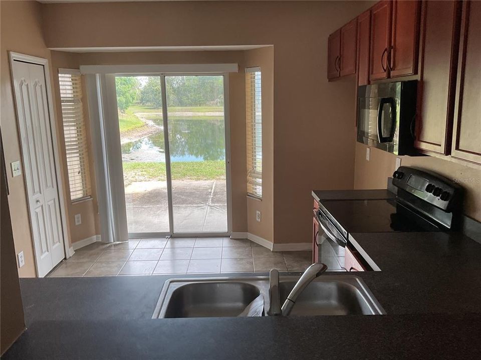 For Sale: $195,500 (2 beds, 2 baths, 1341 Square Feet)