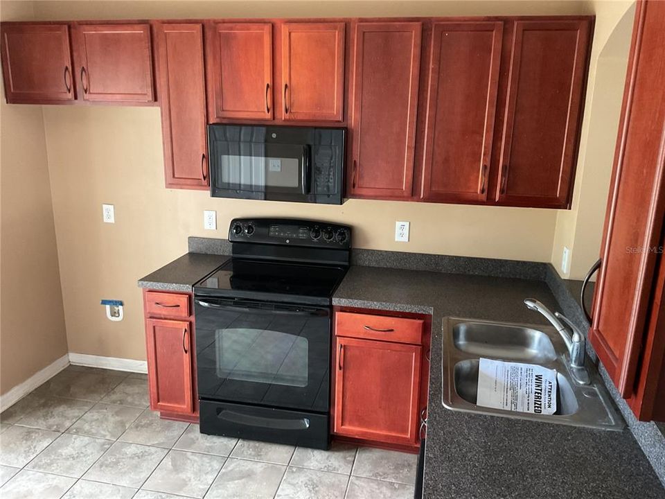 For Sale: $195,500 (2 beds, 2 baths, 1341 Square Feet)