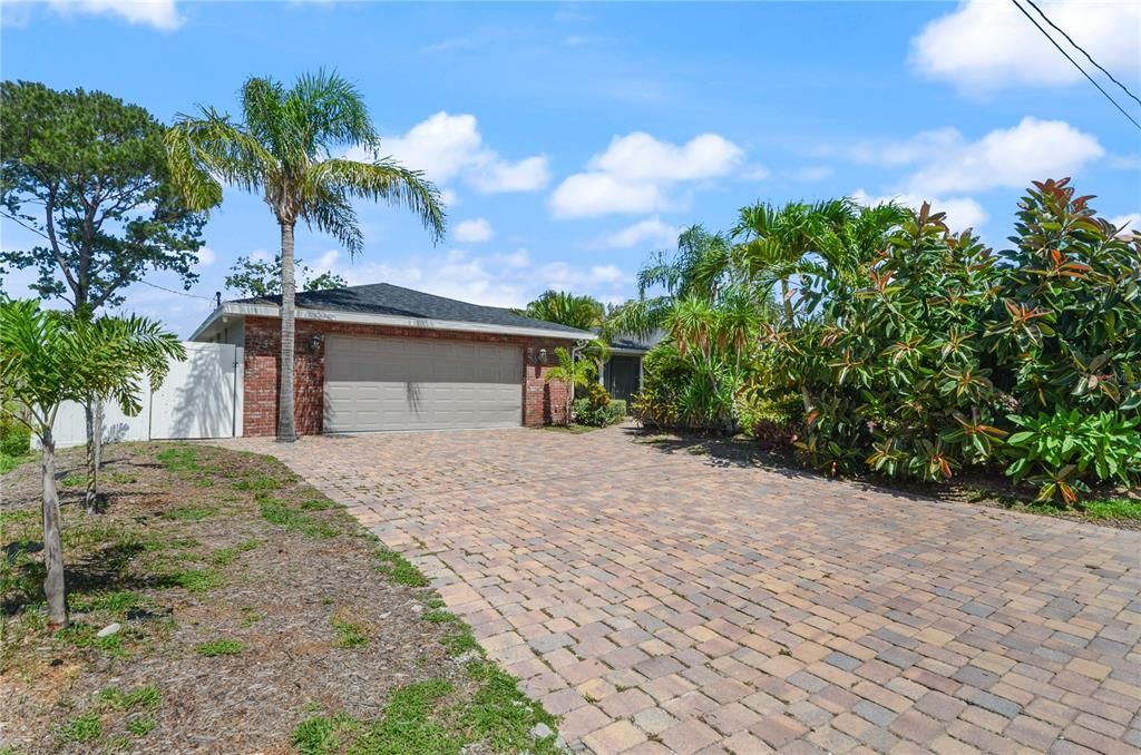 For Sale: $540,000 (4 beds, 2 baths, 2342 Square Feet)