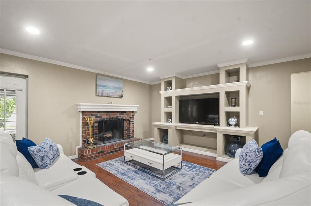 For Sale: $540,000 (4 beds, 2 baths, 2342 Square Feet)