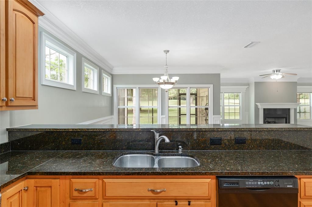 For Sale: $405,000 (3 beds, 2 baths, 2316 Square Feet)