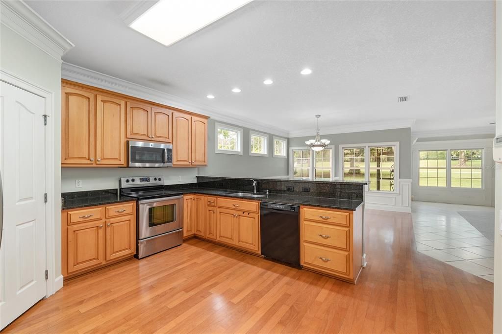 For Sale: $405,000 (3 beds, 2 baths, 2316 Square Feet)