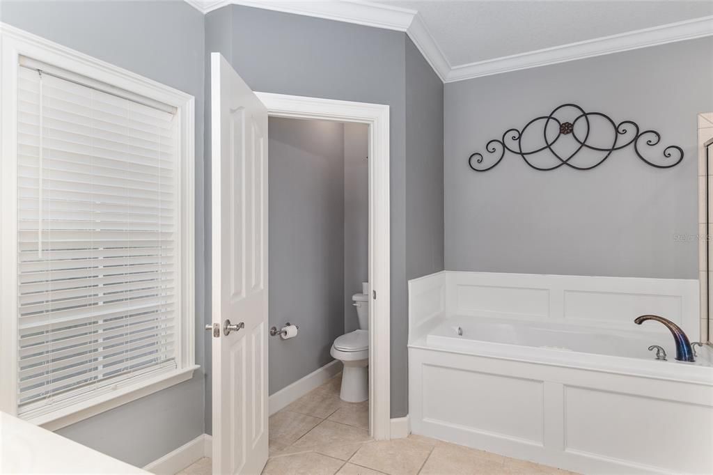 For Sale: $405,000 (3 beds, 2 baths, 2316 Square Feet)