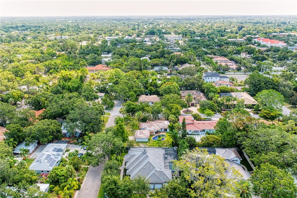 Под контрактом: $1,490,000 (2 спален, 2 ванн, 1665 Квадратных фут)