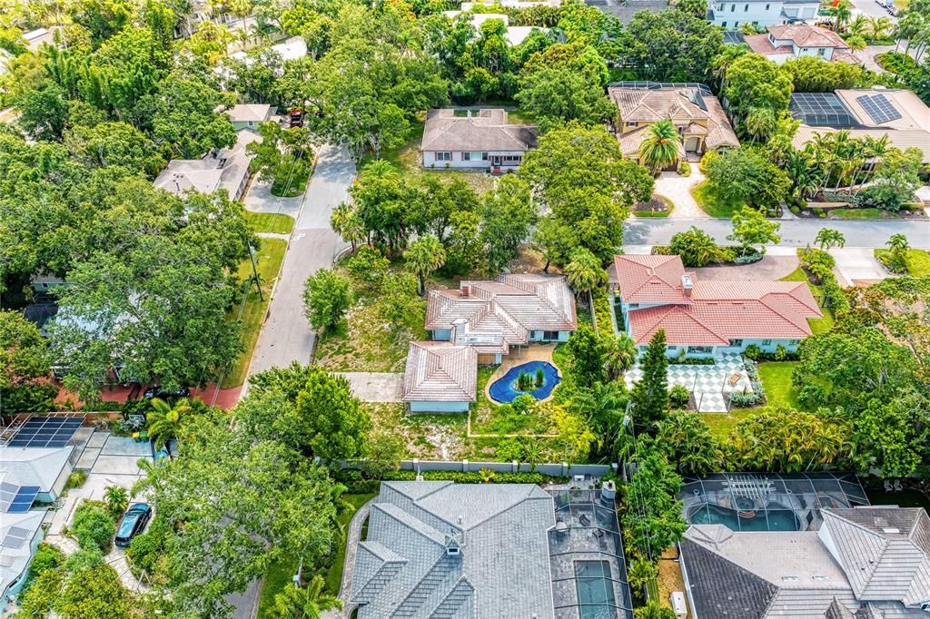 Под контрактом: $1,490,000 (2 спален, 2 ванн, 1665 Квадратных фут)