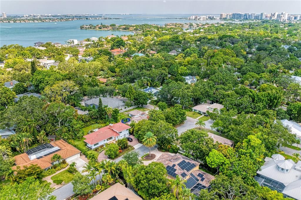 Под контрактом: $1,490,000 (2 спален, 2 ванн, 1665 Квадратных фут)