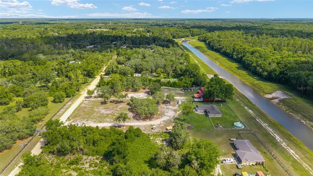 Recently Sold: $385,000 (3 beds, 2 baths, 1625 Square Feet)