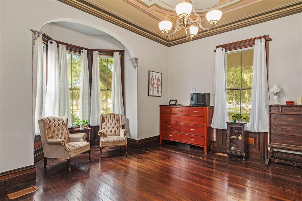 Active With Contract: $524,600 (4 beds, 2 baths, 2779 Square Feet)