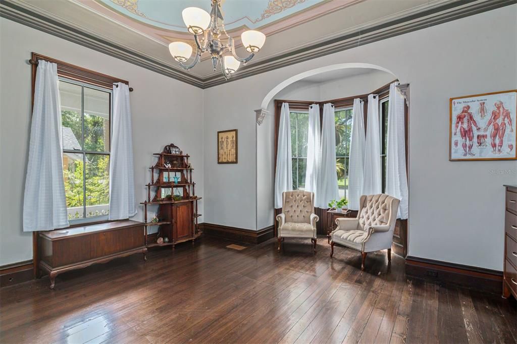 Active With Contract: $524,600 (4 beds, 2 baths, 2779 Square Feet)