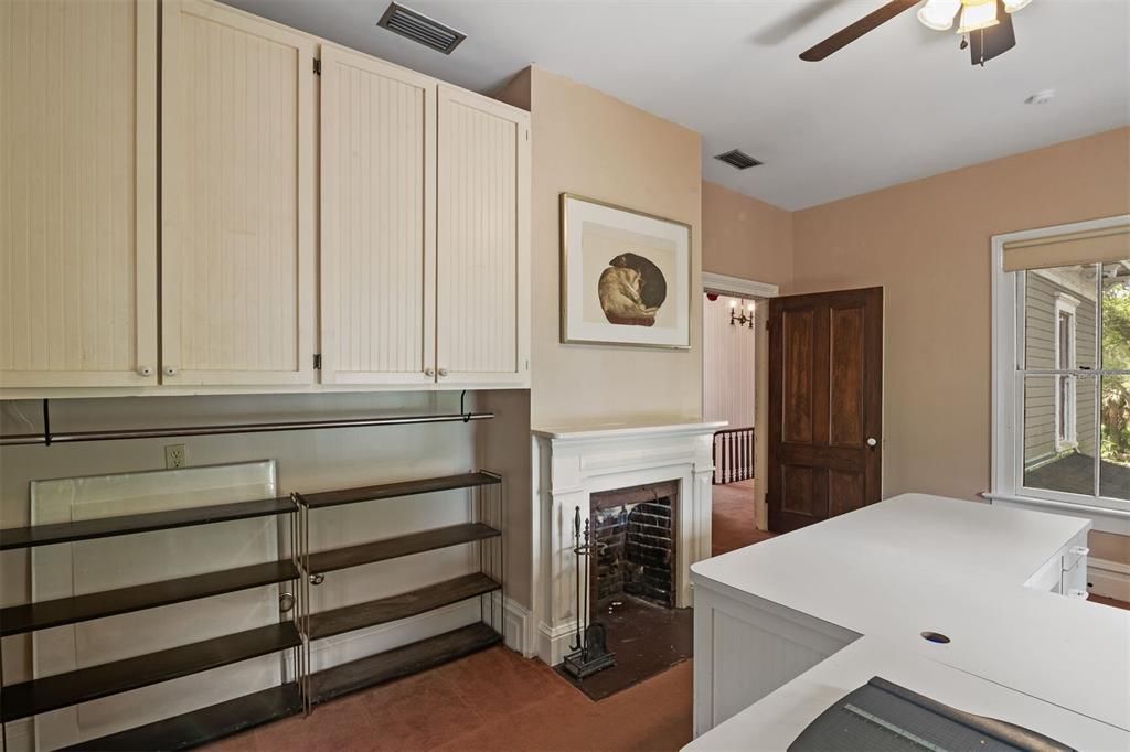 Active With Contract: $524,600 (4 beds, 2 baths, 2779 Square Feet)