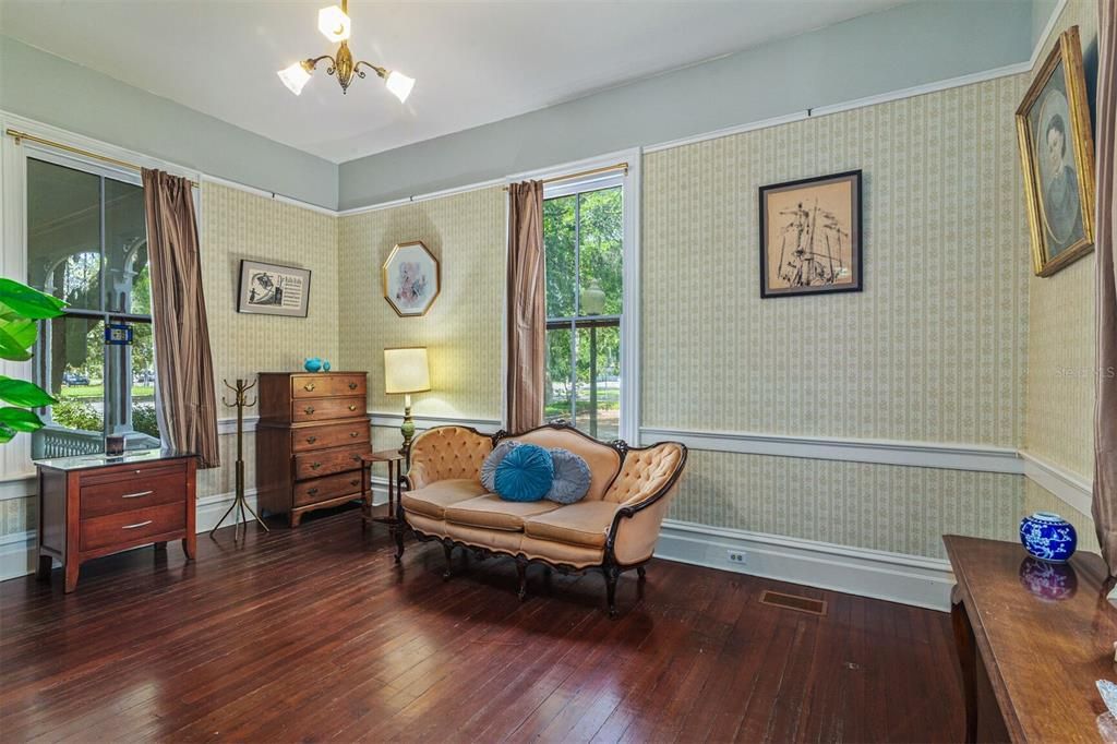 Active With Contract: $524,600 (4 beds, 2 baths, 2779 Square Feet)