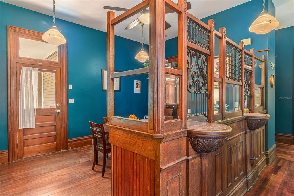 Active With Contract: $524,600 (4 beds, 2 baths, 2779 Square Feet)