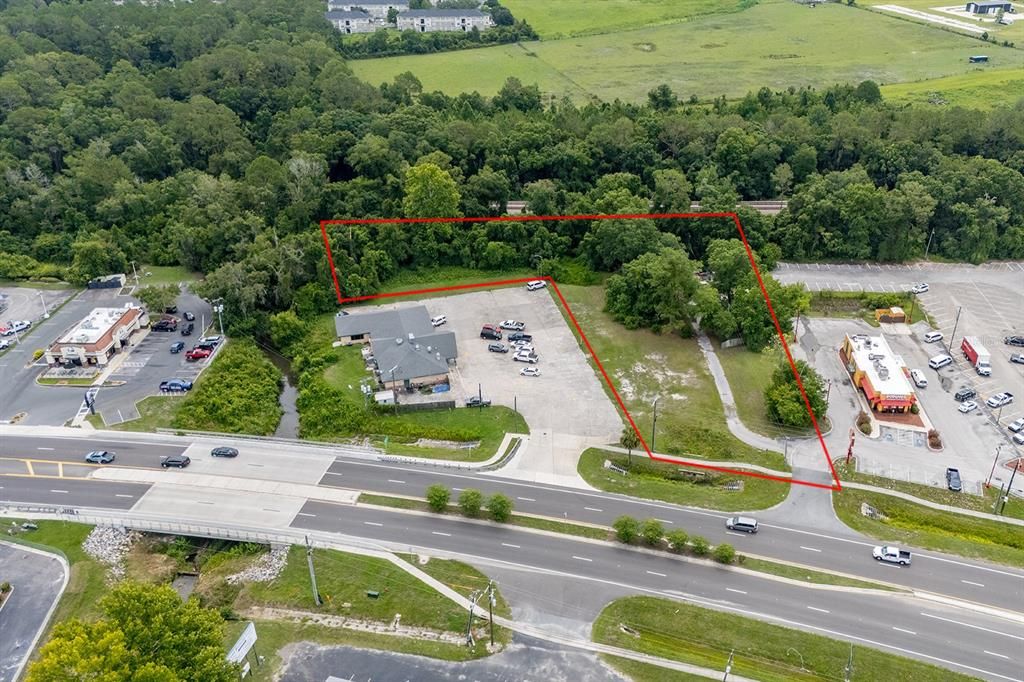 待售: $500,000 (1.44 acres)