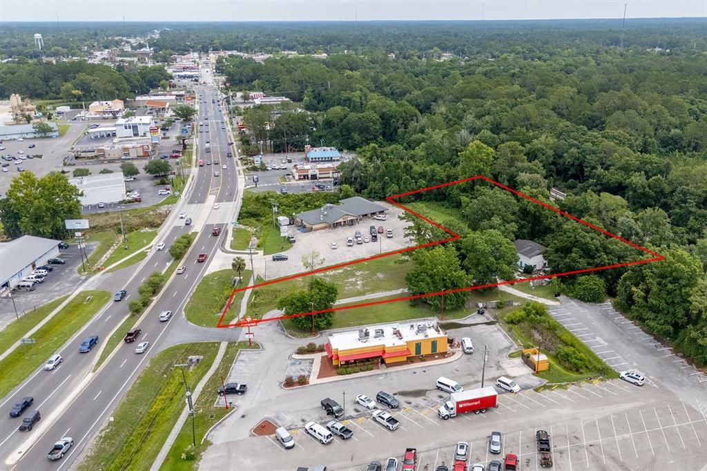 待售: $500,000 (1.44 acres)