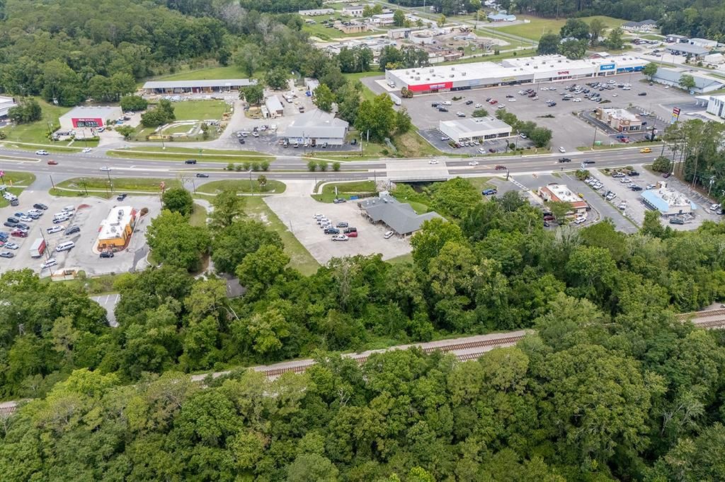 待售: $500,000 (1.44 acres)