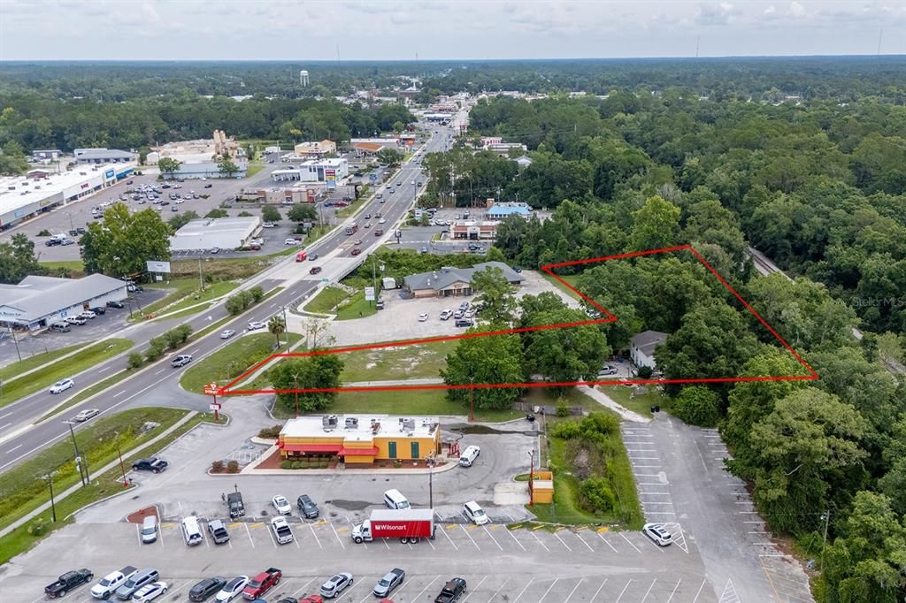 待售: $500,000 (1.44 acres)