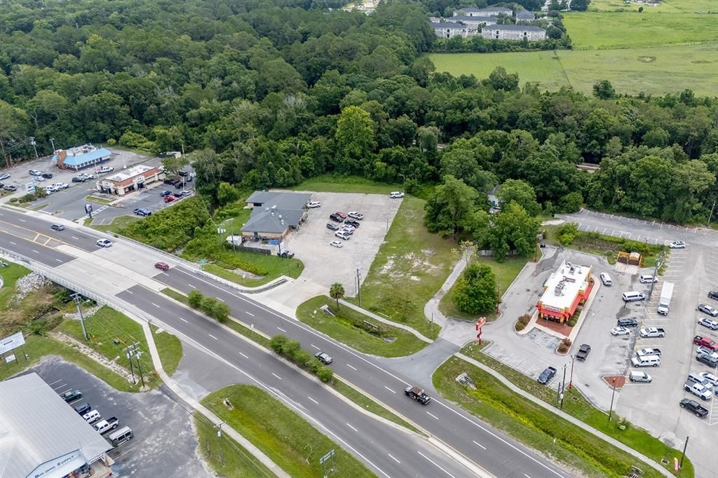 待售: $500,000 (1.44 acres)