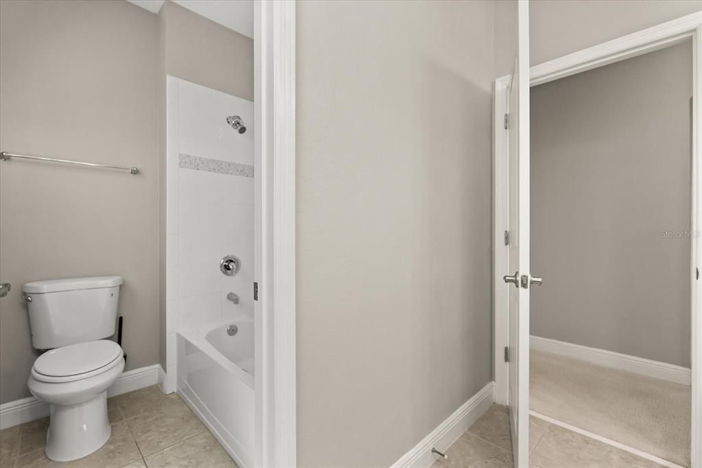 合同活跃: $499,999 (3 贝兹, 2 浴室, 2154 平方英尺)