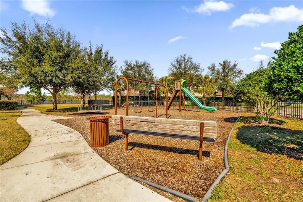 合同活跃: $499,999 (3 贝兹, 2 浴室, 2154 平方英尺)