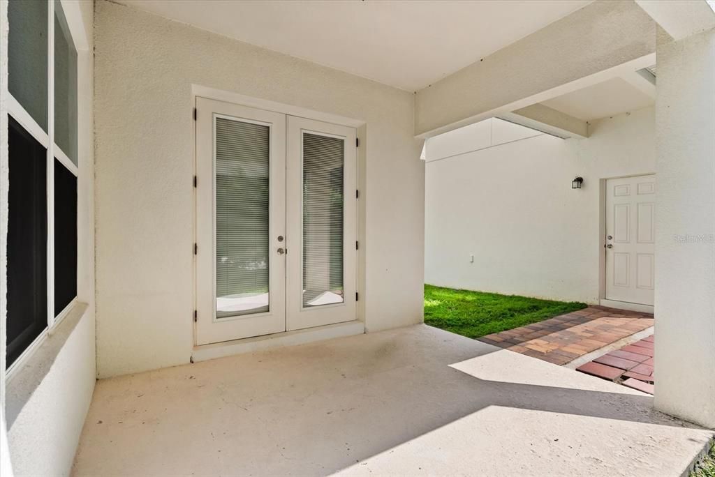 合同活跃: $499,999 (3 贝兹, 2 浴室, 2154 平方英尺)