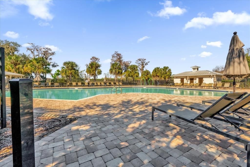 合同活跃: $499,999 (3 贝兹, 2 浴室, 2154 平方英尺)