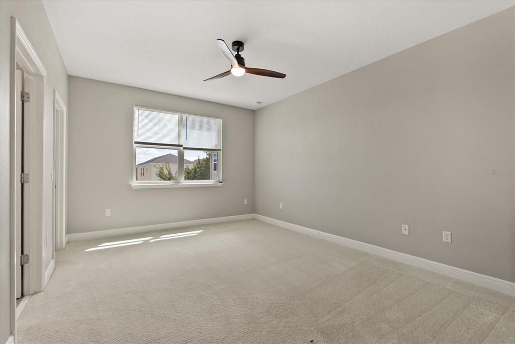 合同活跃: $499,999 (3 贝兹, 2 浴室, 2154 平方英尺)