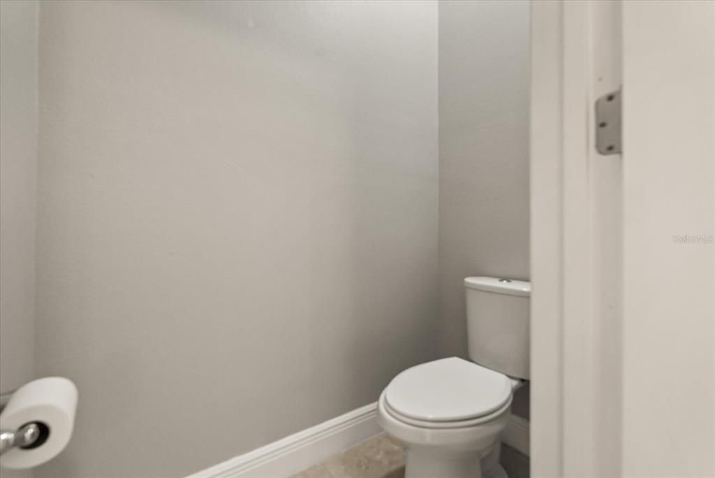 合同活跃: $499,999 (3 贝兹, 2 浴室, 2154 平方英尺)