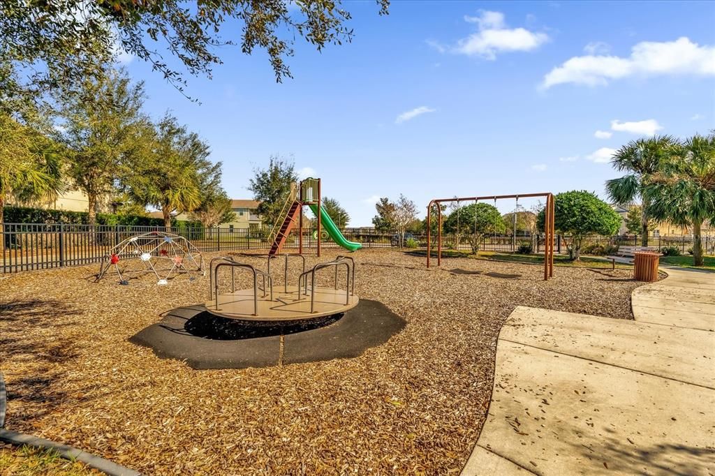 合同活跃: $499,999 (3 贝兹, 2 浴室, 2154 平方英尺)