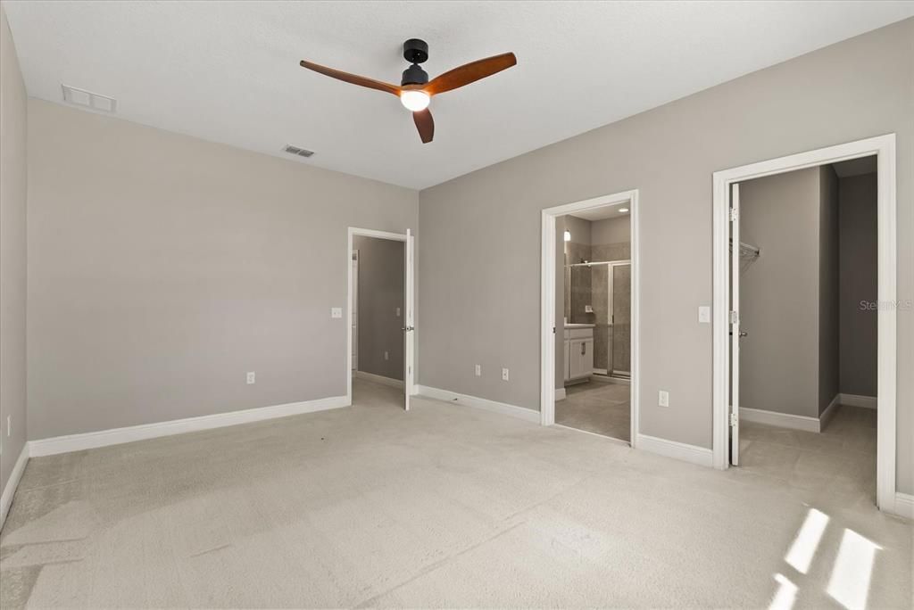 合同活跃: $499,999 (3 贝兹, 2 浴室, 2154 平方英尺)