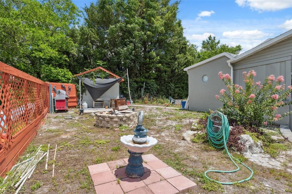 For Sale: $145,000 (3 beds, 2 baths, 960 Square Feet)