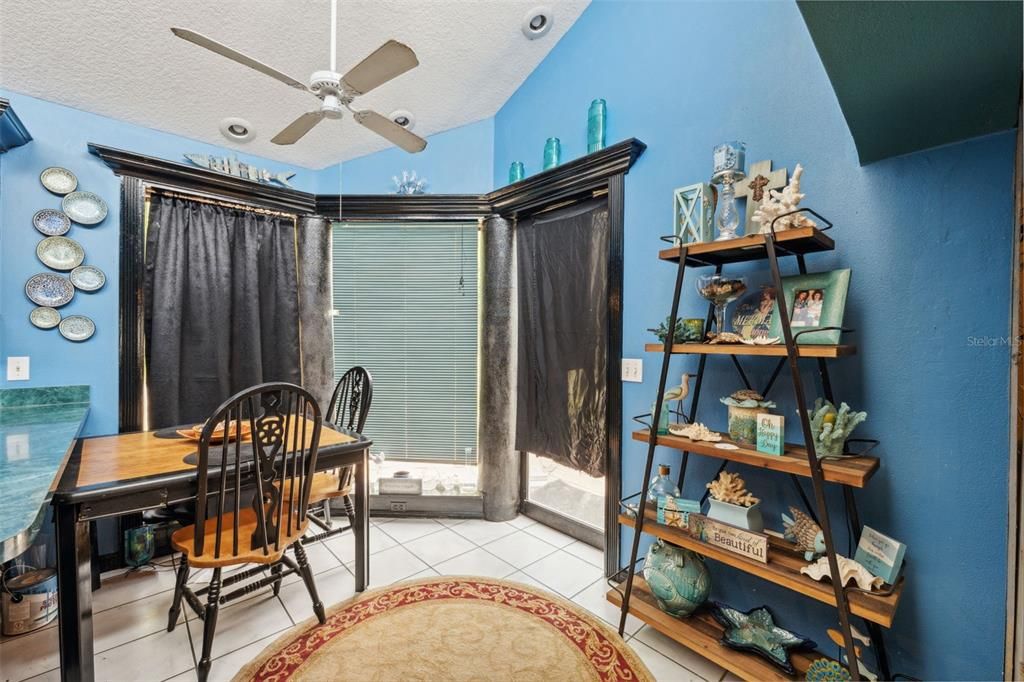 For Sale: $145,000 (3 beds, 2 baths, 960 Square Feet)