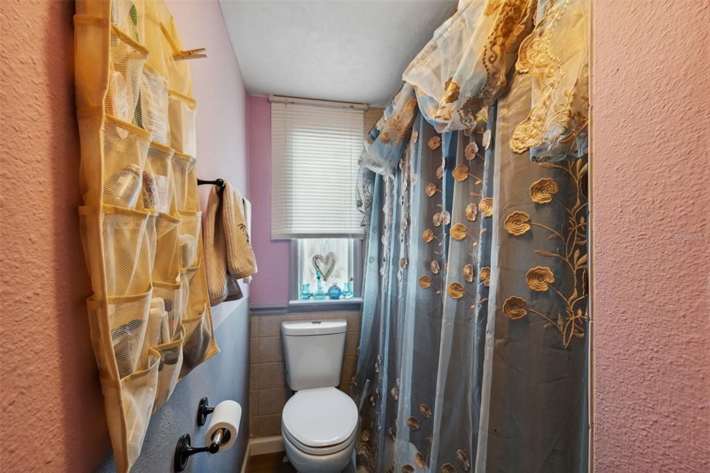 For Sale: $145,000 (3 beds, 2 baths, 960 Square Feet)