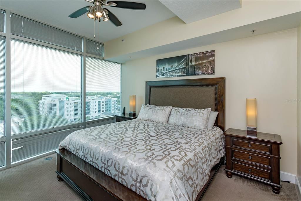 For Sale: $349,900 (2 beds, 2 baths, 1198 Square Feet)