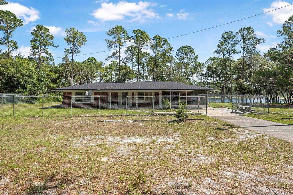 待售: $575,000 (2 贝兹, 1 浴室, 1104 平方英尺)