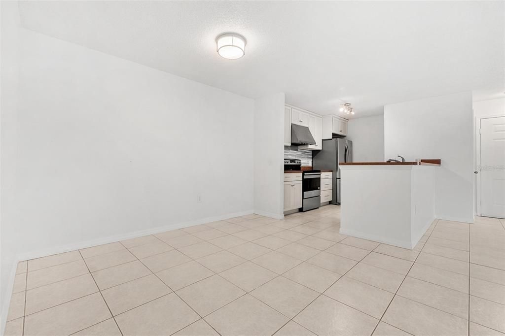 For Sale: $143,000 (2 beds, 1 baths, 1139 Square Feet)