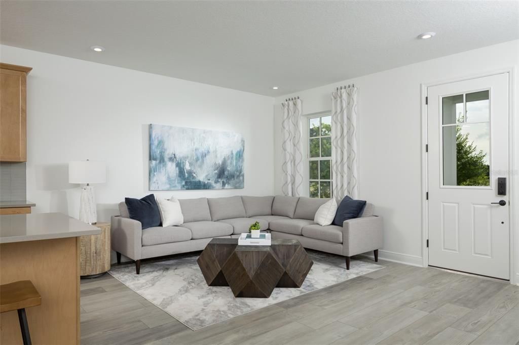 Activo con contrato: $638,990 (3 camas, 2 baños, 1651 Pies cuadrados)