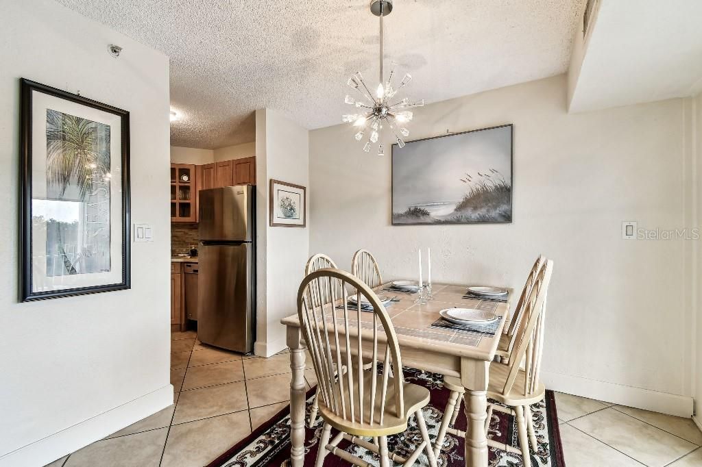 For Sale: $88,000 (1 beds, 1 baths, 708 Square Feet)