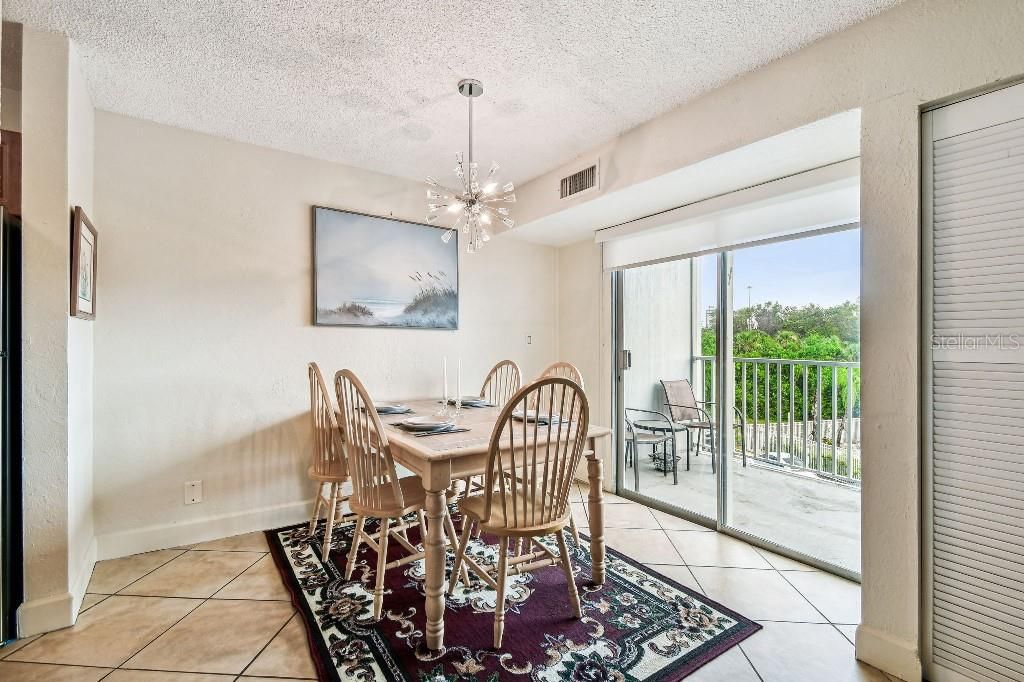 For Sale: $88,000 (1 beds, 1 baths, 708 Square Feet)