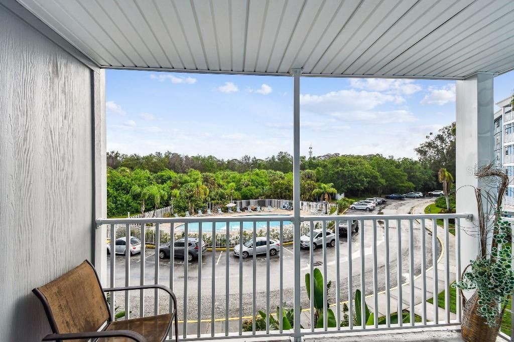 For Sale: $88,000 (1 beds, 1 baths, 708 Square Feet)