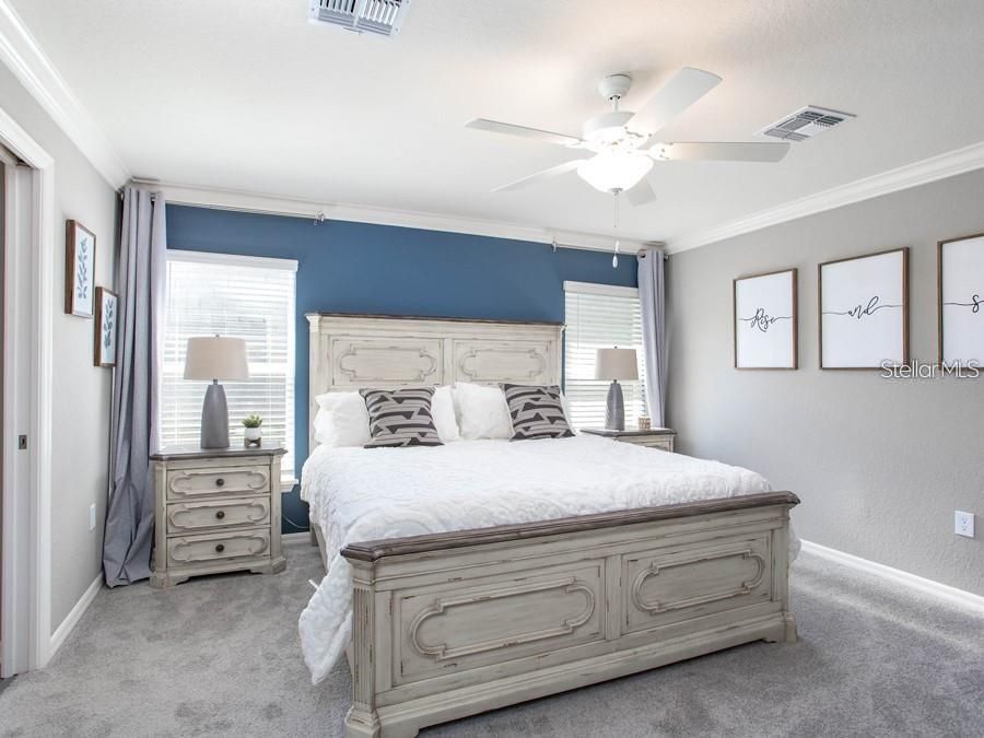 合同活跃: $275,900 (3 贝兹, 2 浴室, 1545 平方英尺)