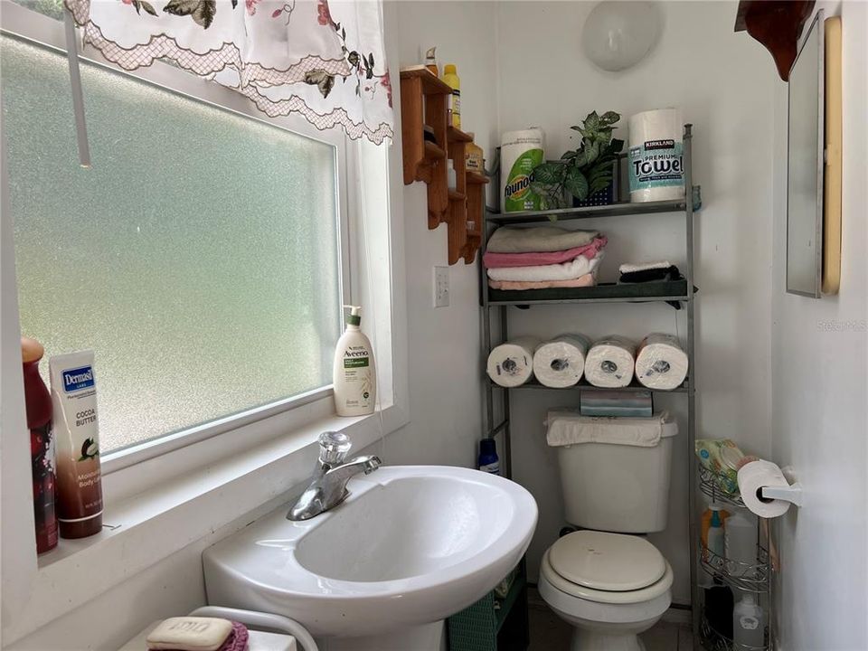 待售: $779,000 (4 贝兹, 3 浴室, 2250 平方英尺)