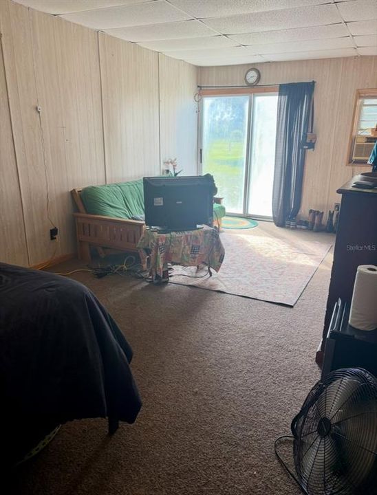 For Sale: $325,000 (3 beds, 2 baths, 924 Square Feet)