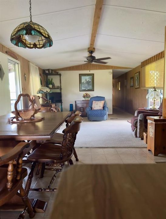 For Sale: $325,000 (3 beds, 2 baths, 924 Square Feet)