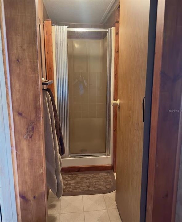 For Sale: $325,000 (3 beds, 2 baths, 924 Square Feet)