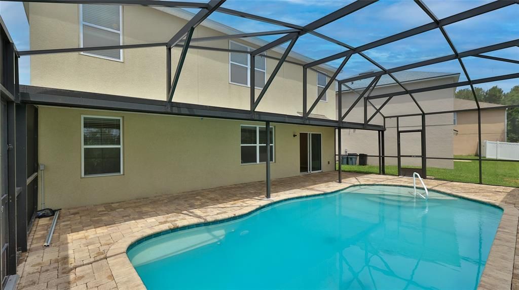 For Rent: $3,900 (5 beds, 3 baths, 3368 Square Feet)