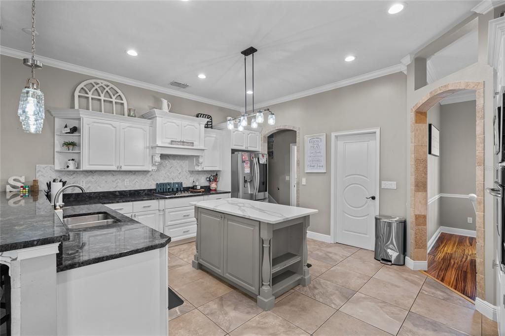 For Sale: $699,000 (4 beds, 3 baths, 3189 Square Feet)